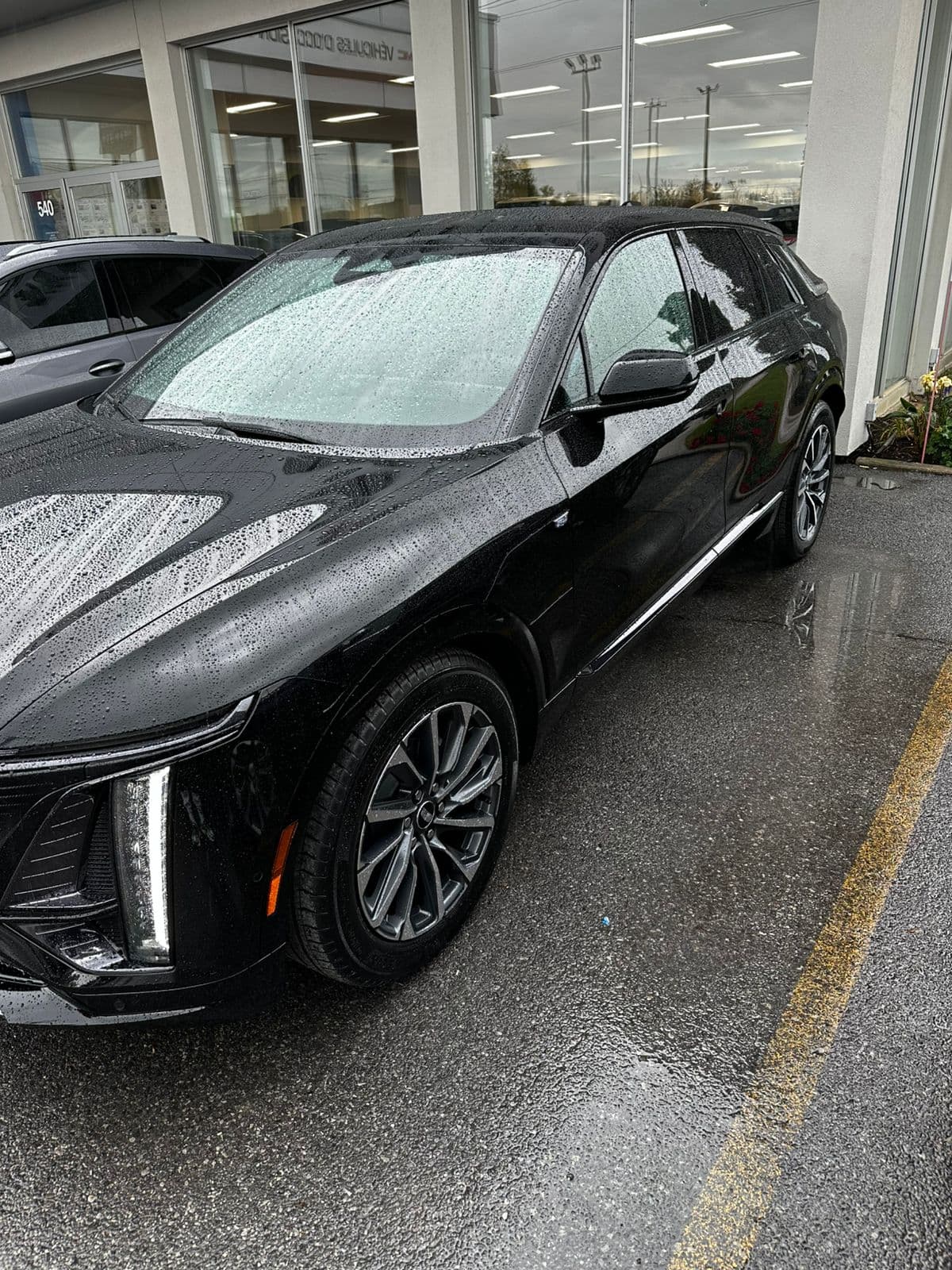 VIP airport transfer Toronto — FFGR Canada luxury vehicle
