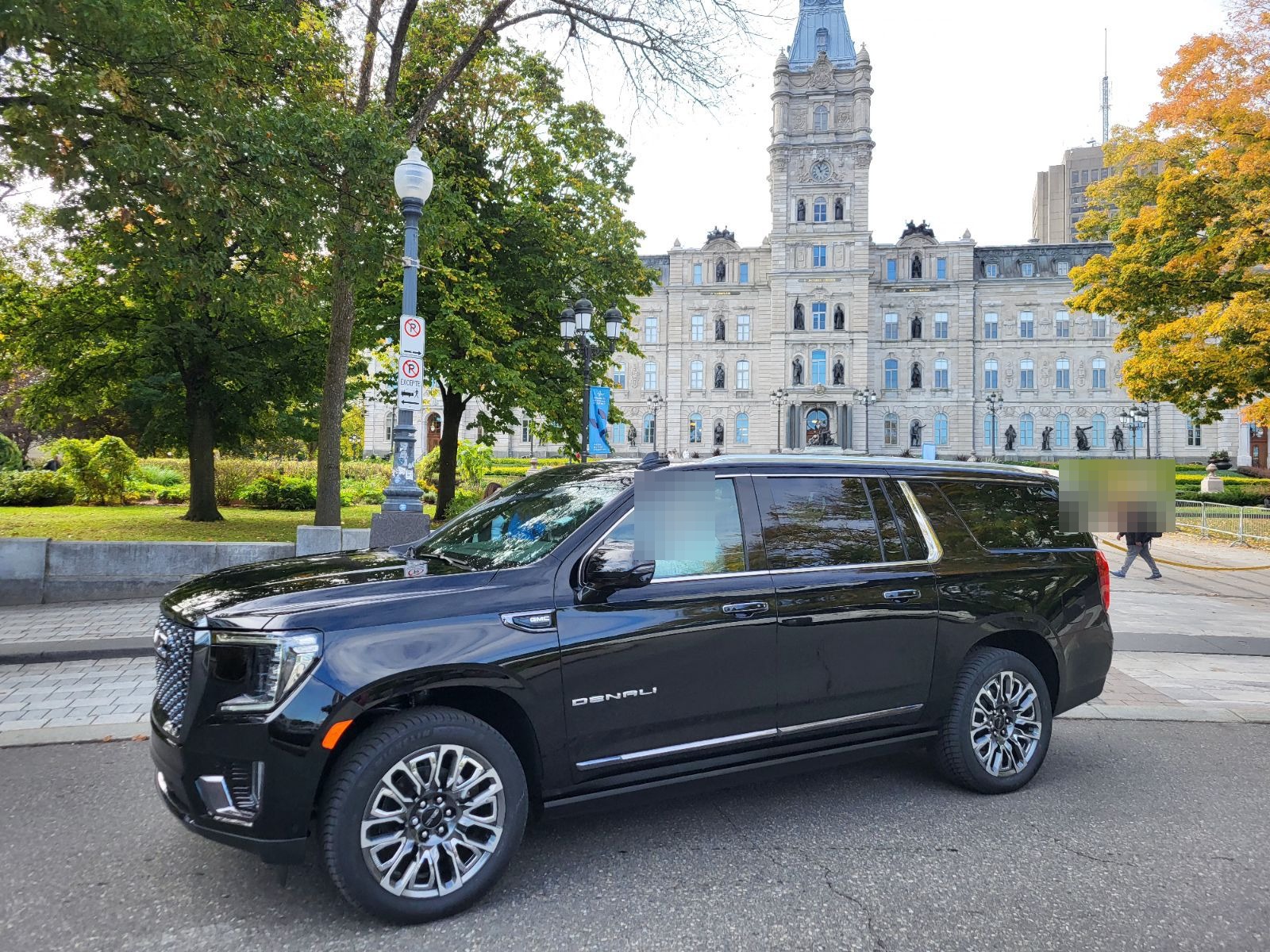 GMC Yukon Denali: FFGR Canada prestige chauffeured fleet